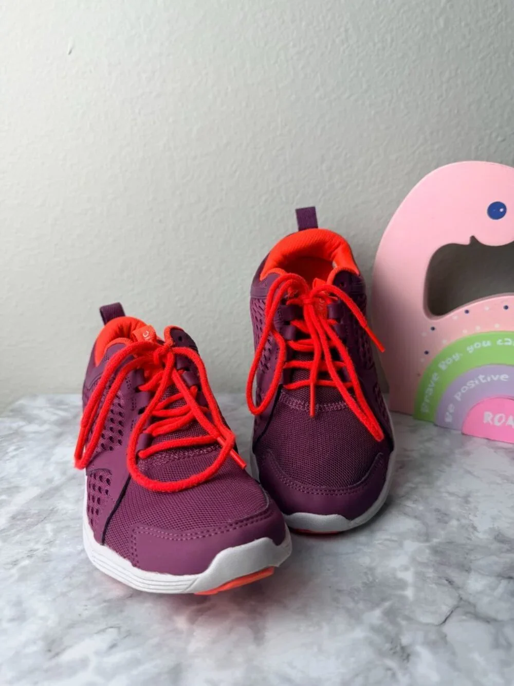 Vionic Womens Ingrid Purple Athletic Sneakers Size 5 With Orange Accents